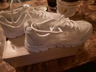 Sneakers "neu" - Rostock Diedrichshagen