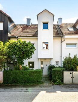 AIGNER - Charmantes Reihenmittelhaus in Bestlage Bogenhausen - München