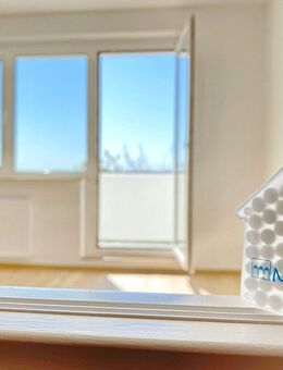 ... perfekt ... Balkon und schöne Wohnküche mit Fenster! ... - Neubrandenburg