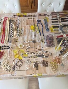 verschiedener Schmuck und Uhren - Chemnitz