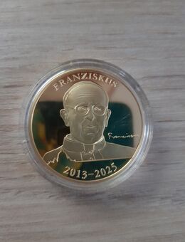 Gedenkkupfermünze "Papst Franziskus" mit 24-Karat-Gold Auflage - Berlin Spandau