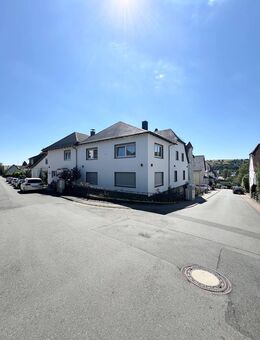 Sanierte Maisonette Wohnung mit Aussenstellplatz in begehrter Lage von Stadt Aßlar - Aßlar