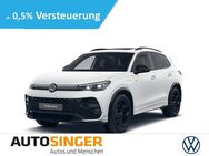 VW Tiguan, 1.5 R-Line eHybrid HARMAN, Jahr 2022 - Marktoberdorf