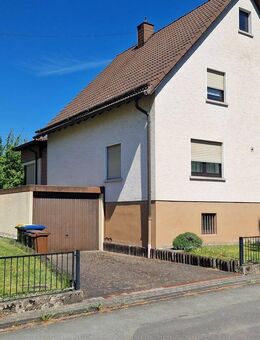 Herborn-Merkenbach: großes gepfl. 1-2 Fam.-Haus mit Keller, Garage und Garten zu verkaufen !!! - Herborn (Hessen)