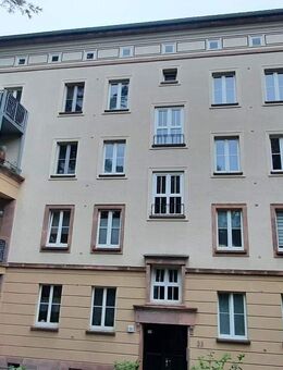 Zentral gelegene Eigentumswohnung in gepflegtem Mehrfamilienhaus - Chemnitz