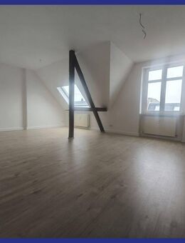 Renovierte und große Dachgeschosswohnung - Gera