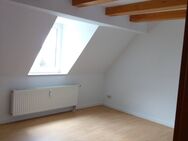 3-Raum-Dachgeschoß-Maisonette-Wohnung mit Pkw-Stellplatz - Reichenbach (Vogtland)
