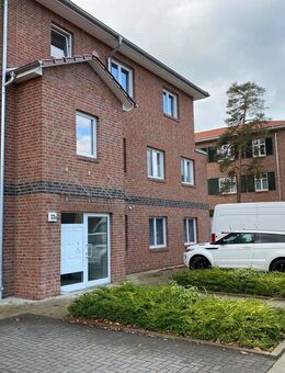 Stilvoll wohnen: Charmante Erdgeschosswohnung mit sonniger Terrasse - Hanstedt (Landkreis Harburg)