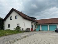 Idyllisch gelegenes, teilrenoviertes Haus mit großzügigem Grundstück und Weitblick - Adlkofen