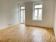 HOCHWERTIGE Wohnung mit Parkett, Fußbodenheizung, Balkon und Lift - Chemnitz