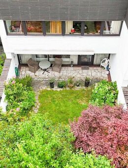 SCHÖNER WOHNEN in Poppenbüttel / 4 Zi.-ETW (Haus in Haus) mit Einzelhaus-/ RH-Charakter/eigener GARTEN,Terrasse, Fernwärme € 499.000,- - Hamburg