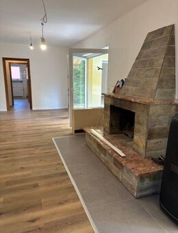 Traumwohnung mit Kaminofen, Tageslichtbad, Terrasse, Blick auf die Kinzig - Hanau (Brüder-Grimm-Stadt)