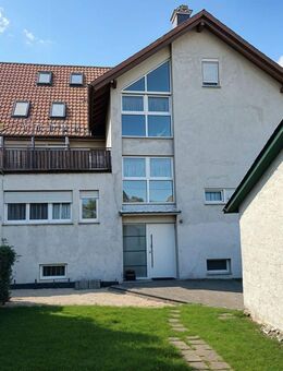 Großzügiges Mehrfamilienhaus mit Garten, Garagen & Gewerbebereich, ausgebauter Dachboden - Meßstetten