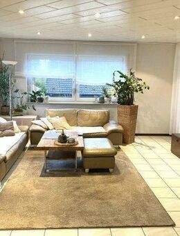 Traumhafte 4-Zimmer-Wohnung in idyllischer kleiner Wohneinheit mit Balkon und Gartennutzung - Mühlhausen (Baden-Württemberg)