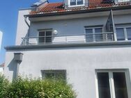 Traumhafte Seniorenwohnung mit Balkon und TG-Stellplatz Nähe Hannah Stockbauer Schwimmhalle - Erlangen