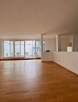 * Individueller Dachtraum * Potsdam Kaiservilla * 3 Zimmer * EBK * Gästebad * Terrasse & Loggia * - Potsdam