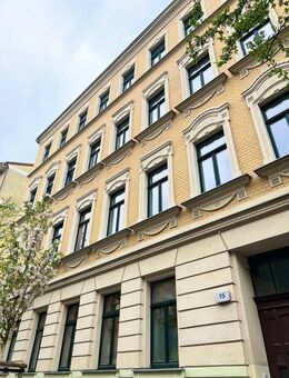 Renoviert I Balkon I Tageslichtbad mit Wanne I geräumige Küche mit Einbauküche I Aufzug - Leipzig