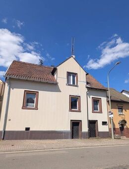 Von Grund auf erneuern - Einfamilienhaus mit Charakter wartet auf frische Ideen - Wallhalben