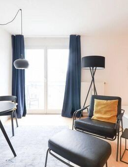 Möblierte 1-Zimmer-Oase mit sonnigem Balkon, moderner Einbauküche & großzügigem Wohnraum - Stuttgart