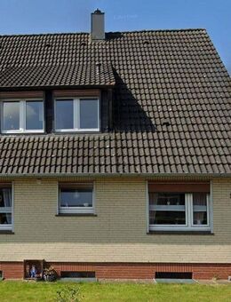 DHH mit 2 Wohnungen (1 x frei) + großem Grundstück in ruhiger Lage in Reinfeld von Privat - Reinfeld (Holstein)