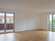 Neubau: Sonnige 3-Zimmer mit Balkon, modernem Bad, Gäste-WC - neue EBK inklusive - Stein (Bayern)