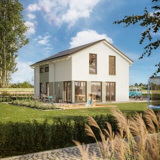 Attraktives Haus mit moderner Küche auf reelem Grundstück