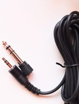 NEU, Kapsel Kopfhörer mit Klinkenstecker und Adapter - Magdeburg