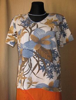 NEU * Edel * Karibik * Flower- Power * Blumen * Blüten * Kurzarm * T- Shirt "Port Louis" Gr. 42- 44/ M- L * serenity * hellblau * weiss * braun * Pastell * - Riedlingen
