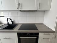 Moderne Einbauküche- fast neu-mit Geräten - Kiel