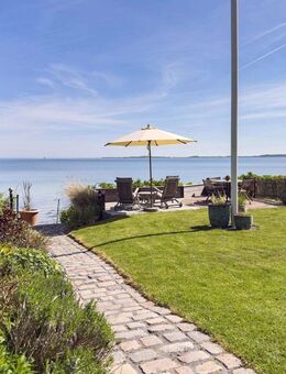 Historische Doppelhaushälfte in einzigartiger Meerlage mit Strandzugang - Steinberg (Schleswig-Holstein)