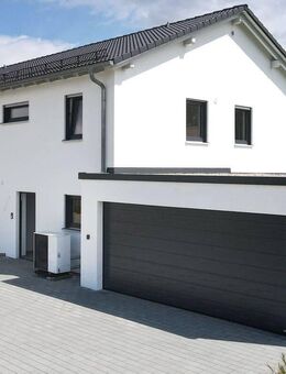 Modernes Wohnen . KfW 55 Haus in familienfreundlicher Lage direkt am Ortsrand - Langenenslingen