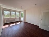 tolle 2 Zimmer Wohnung mit Dusche + Aufzug - Duisburg