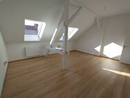 2-Raum Dachgeschosswohnung mit Balkon, saniert - Arnstadt