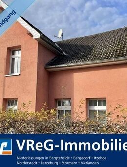 Sehr gute Raumaufteilung-nettes Ambiente-großes angelegtes Grundstück-Innenstadtnähe (A3318) - Reinfeld (Holstein)