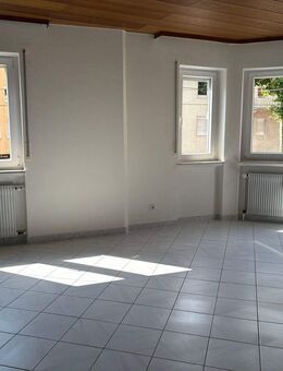 ACHTUNG - ANFRAGEN NUR PER MAIL: 2-Zimmer-Wohnung zur Vermietung - hell, gepflegt und einladend - Rastatt