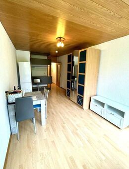 Helle 1-Zimmer Wohnung mit Balkon im München Am Hart * Teilmöbliert - München