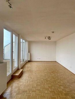 3- Zimmer-Wohnung mit Dachterrasse und Einbauküche - Frankfurt (Main)