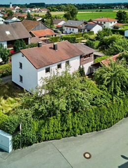 ***Provisionsfrei*** - Zweifamilienhaus in Parkstetten - Viel Platz für Familien oder geeignet zur Kapitalanlage - Parkstetten