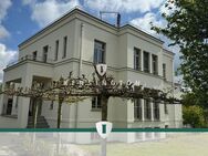 Exklusive Villa mit ca. 625 m² Wohn- & Nutzfläche in einer Privatstraße in feinster Lage Potsdams - Potsdam