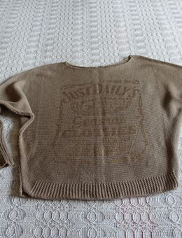 Pullover, Strickpullover, beige mit Goldschrift, ca. Gr. S bzw. ca. Gr. 36 - Hamburg