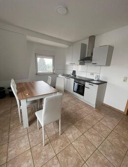 Neu sanierte große 3 Zimmer Wohnung - Worms