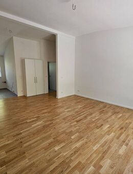 Erstbezug! Renovierte, helle Wohnung im obersten Geschoß unter einem Tonnendach! - Berlin