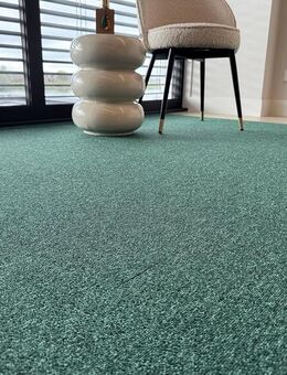 Grüne Heuga 727 Teppichfliesen. Jetzt 3,75 - Emmerich (Rhein)