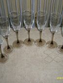 Sekt-Gläser und Guinnes Gläser in 65191