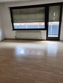 2-Zimmer Wohnung mit Balkon in zentrumsnaher Lage nähe Turnplatz - Pforzheim