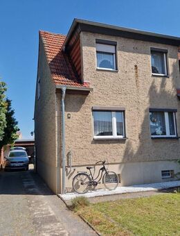 Doppelhaushälfte mit Nebengelass in Haldensleben - Haldensleben