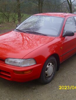 Oldtimer Toyota Corolla E10 Liftback 1.4 XLi 16V mit vielen Ersatzteilen - Georgenberg