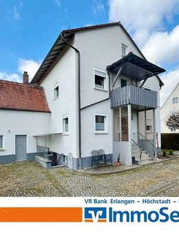 Sofort bezugsfrei: stattliches Zweifamilienhaus in Höchstadt/Aisch - Höchstadt (Aisch)