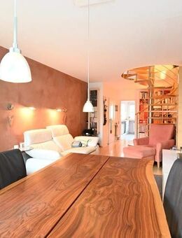 Sonnenverwöhnte, modernisierte Maisonettewohnung * Terrasse * Gäste-WC * Garage * ca. 85,00m² - Leverkusen