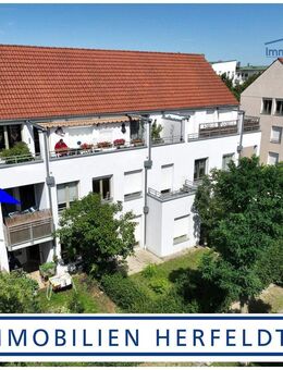 Gepflegte 2-Zimmer-Wohnung mit Loggia und TG-Stellplatz im "Wohnpark am See" - direkt am Ilsesee - Königsbrunn